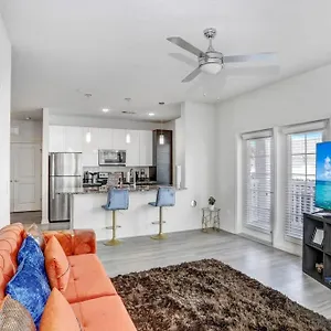 Apartment 2-bedroom Eccentric Oasis, Tampa