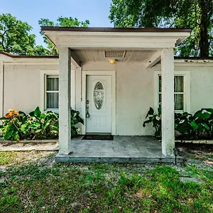 Holiday home Beautiful Pool House In Old Seminole Heights!, Tampa